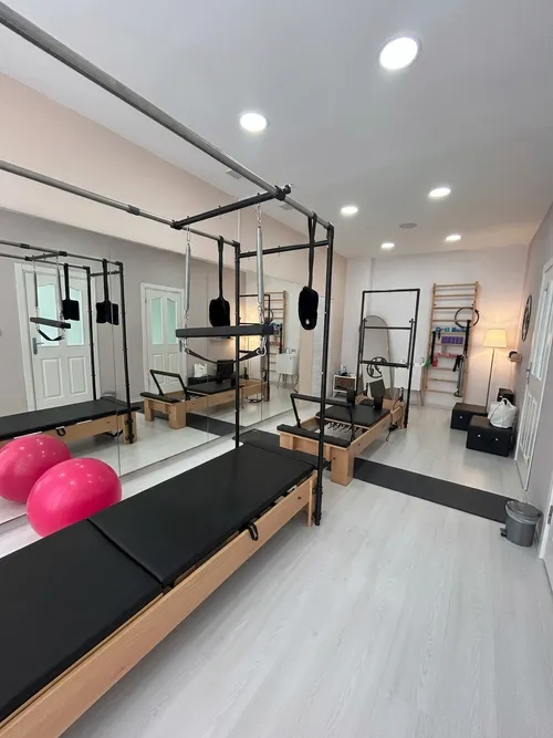 Pilates ve reformer odamız